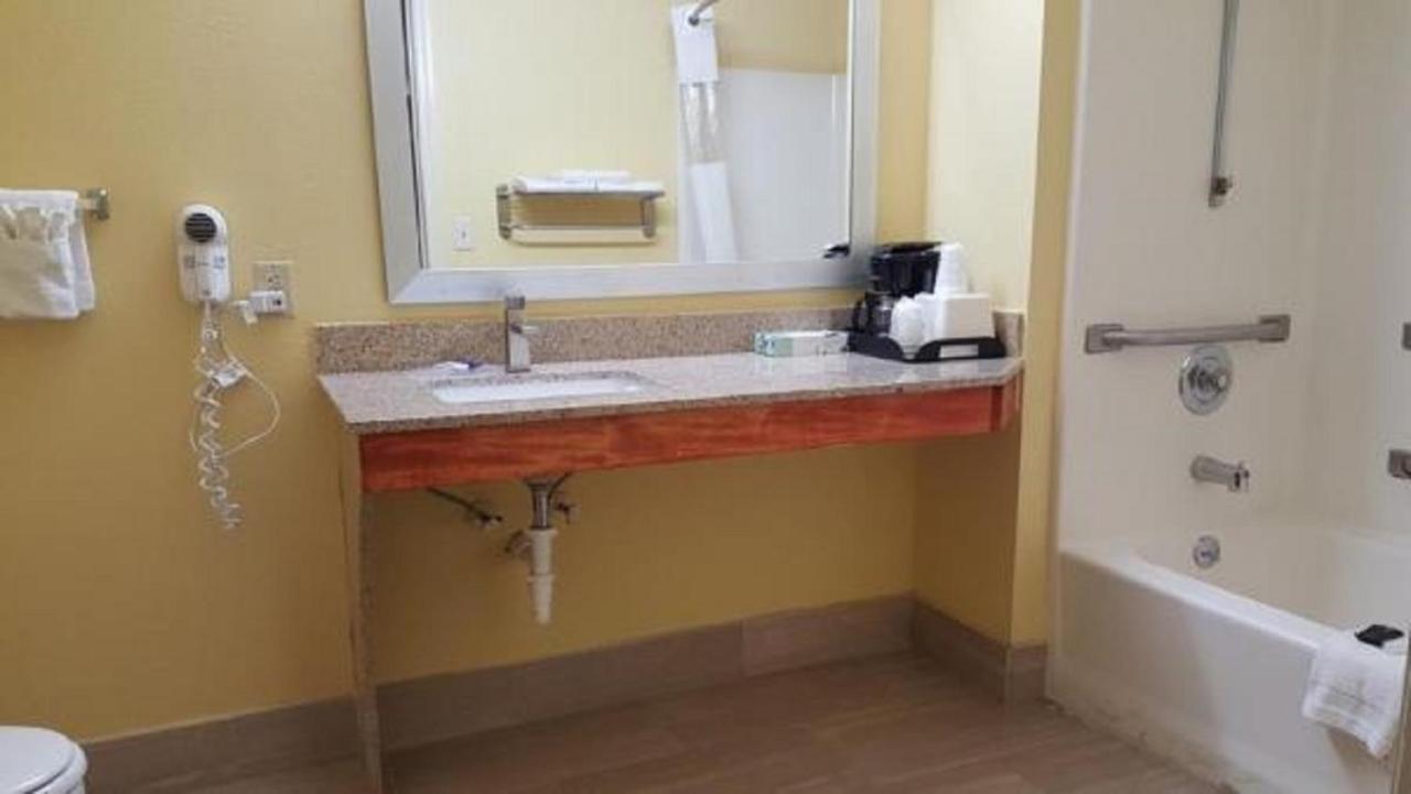 Loyalty Inn Hawkinsville Dış mekan fotoğraf